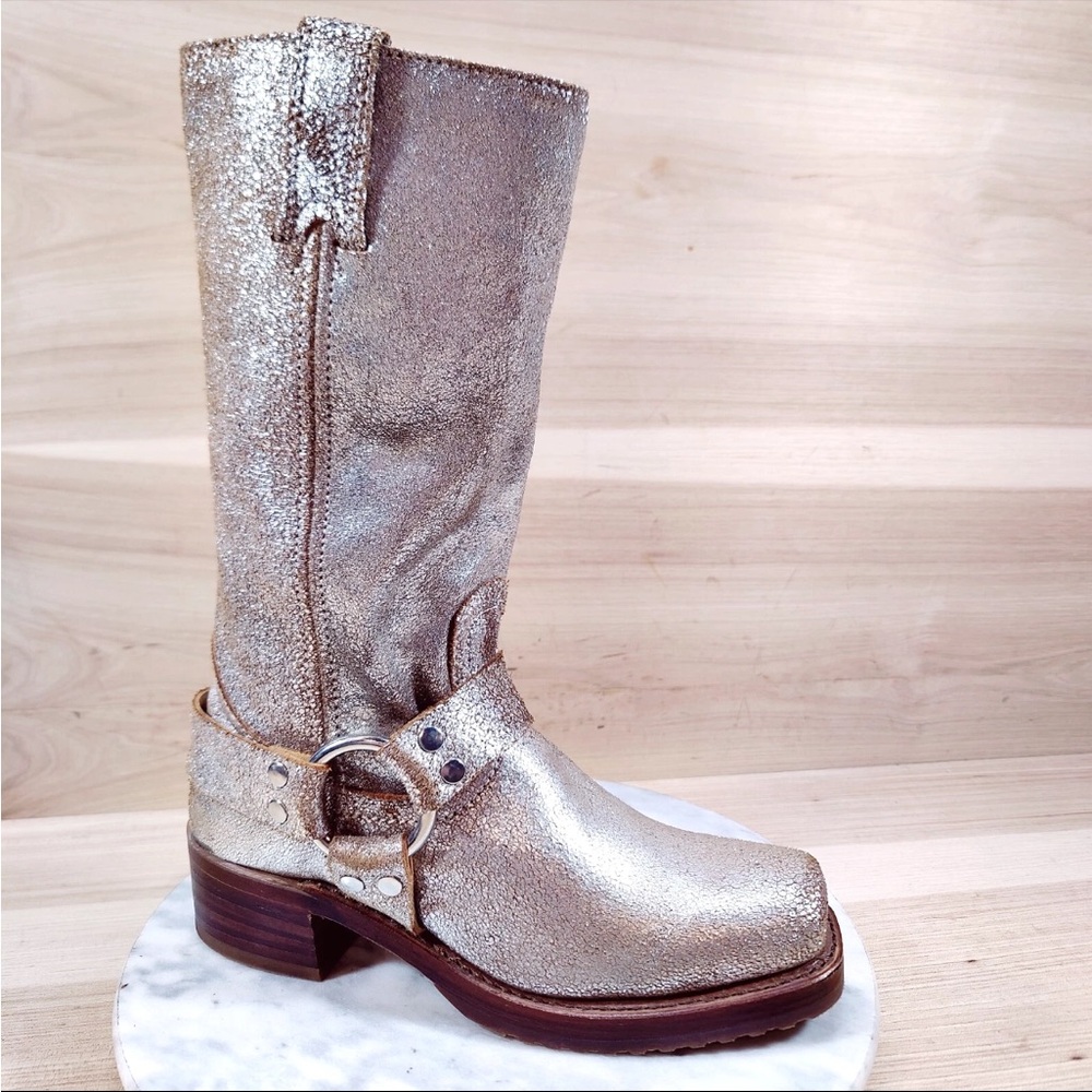 LOOKING FOR: Frye silver distressed harness boots, size 10… esp 12r/high version